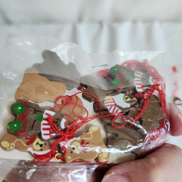 Vintage Minature Hand Painted Wooden Holiday Ornaments Set 29 Pcs Abot 1" - Picture 5 of 7